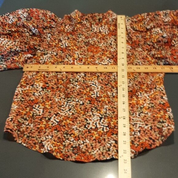 MinkPink Leaf Print Puff Sleeve Top - Picture 7 of 7